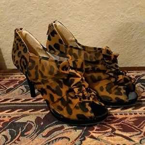 Leopard Print Pumps